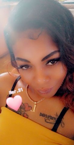 Grace — Visalia Bombshell Escort with Sensual, Deep Tissue & Nuru - 1