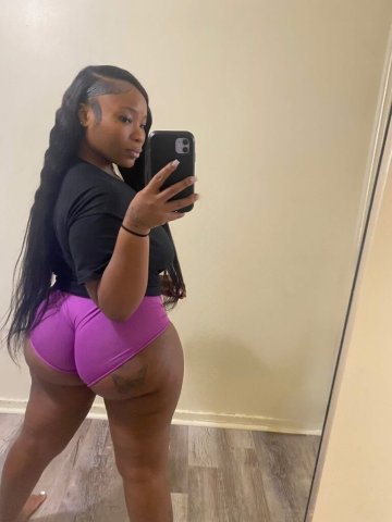 Greensboro NC Female Escort — Thick & Tight, Facetime Verification - 1