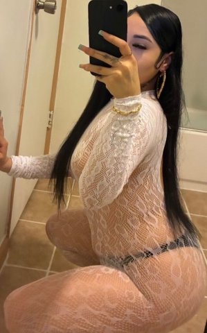 Oakland/East Bay Latina In-Call & Outcall + FaceTime - 1