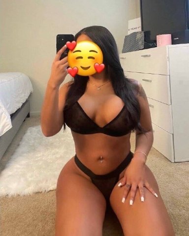 Latina hermosa y complaciente () — Fotos reales y caseras - 1