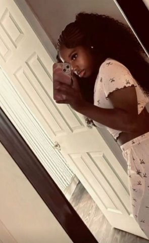 Chocolate Playmate Escort — Darkskin Wet Look, Text Me - 1