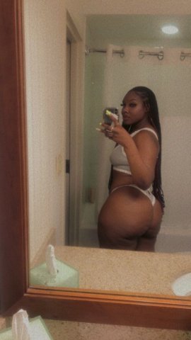District of Columbia Female Escort — Tantra & Massage Sessions - 1