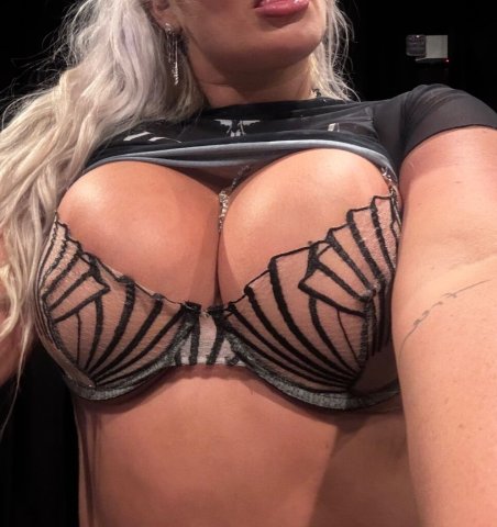 Pittsburgh Female Escort — Candy Cranberry Area (Today & Tomorrow Only) - 1