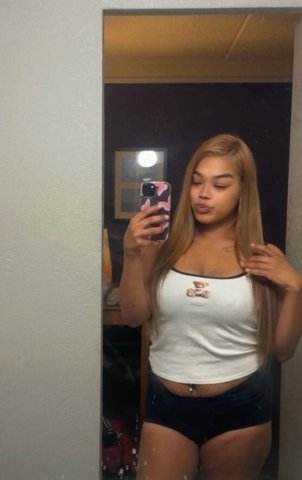 Monterey CA Incall/Outcall Female Escort — Content & Facetime Shows - 1