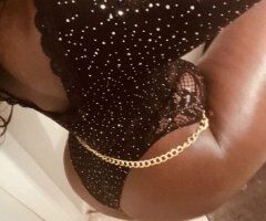 Tampa Exotic Beauty with Mesmerizing Green Eyes - Image 11