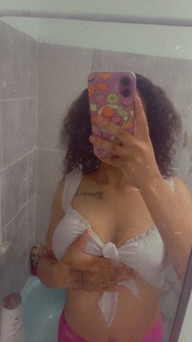 Petite Closet Freak — In-Calls & Pickup/Dropoff - 1