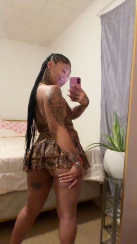 Slim Thick  — Female Escort (25) - 1