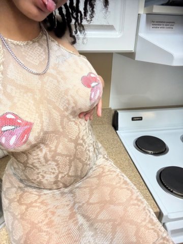 Incall & Outcall Female Escort in Orlando — Caramel Bombshell - 1