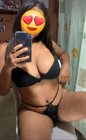 Jovencita en Santa Cruz, CA — servicios discretos para desestrés - 1