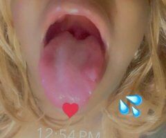 Kansas City escorts - Kansas City Female Escort — BBJ (extra fee) & 3-hole incall/outcall
