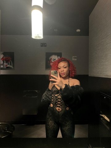 Seattle Female Escort for Outcalls & Facetime - 1
