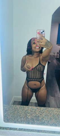 Dallas, TX Female Escort — Greek Anal & Fetish-Friendly Outcalls (HHR/HR) - 1