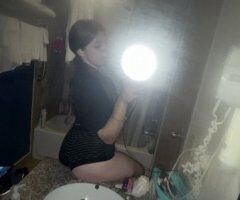Incall Louisville Female Escort (Hotel in Hurstbourne Area) - Image 9