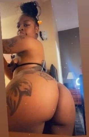 Muskegon, MI Female Escort — Incall, Outcall & Car Fun - 1