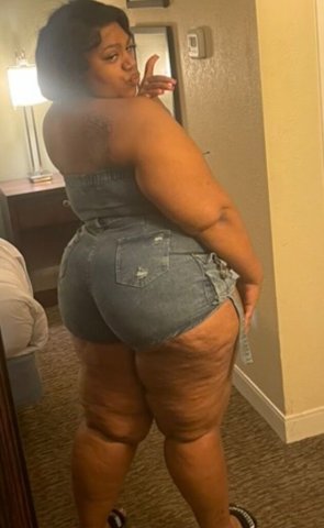 Springfield IL Female Escort — Chime/Cash Only - 1