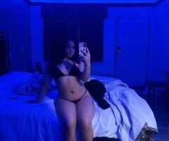 Los Angeles escorts - Los Angeles Latinx Escort (Petite, Curvy) — Outcalls & Car Dates