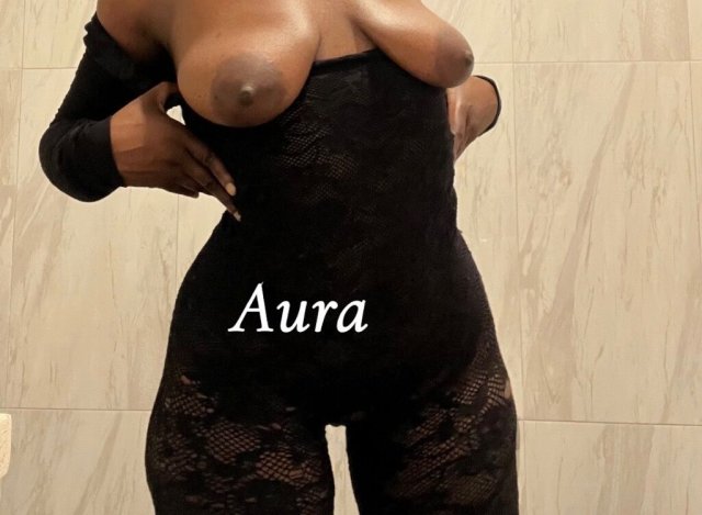 Bronx Outcalls Only — Female Escort (Uber/Lyft required) - 1