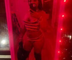 Queens NY GFE Female Escort — Discreet DomTrick, fetish friendly - Image 2