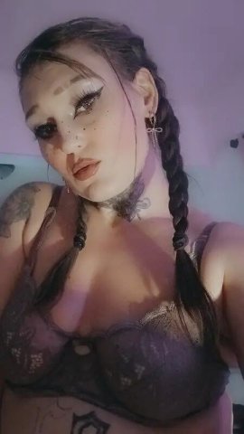 Portland Russian Female Escort — Long Legs & Intense-when-close Vibes - 1