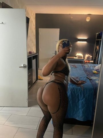 Queens NY Female Escort — Incalls & Outcalls (24) with Video Verification - 1