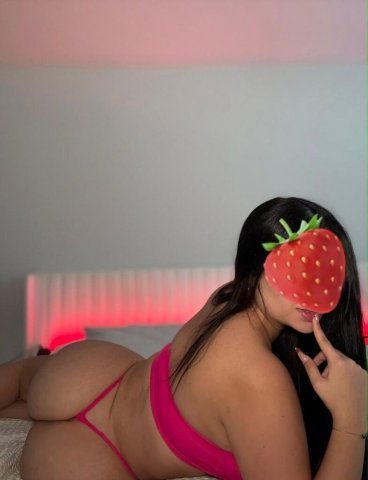 Latina Female Escort — Big Tits & Full Service, Kiis 69 Party Available - 1