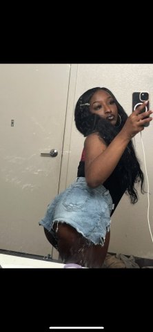 East Bay Female Escort — Incall/Hotel Fun + Shower Shows - 1