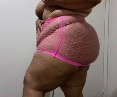 St. Louis escorts - Pinky (BBW) BBW Sexy Lightskin Female Escort — No Anal