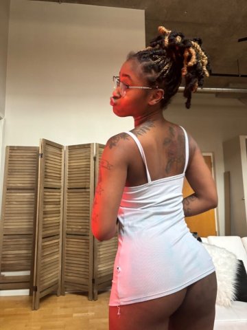 Milwaukee Female Escort — Carmel Drip Topping, Outcalls & Incalls - 1