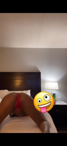 Petite escort — 5’5” brown skin, new to town - 1