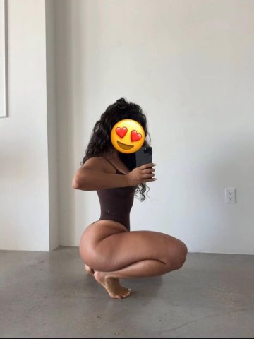 Raleigh-Durham Female Escort — Quiet place, appointments only - 1