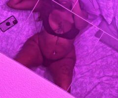 Curvy escort with a 30 min or 1 hr booking - Image 3