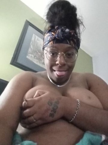 Waco TX Female Escort — 38DD, 12" waist, nice feet - 1