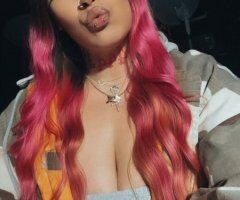 Fayetteville AR Escort for Exclusive Flirty Chats - Image 2