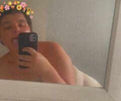 22 Thick, Creamy Pussy - Image 3