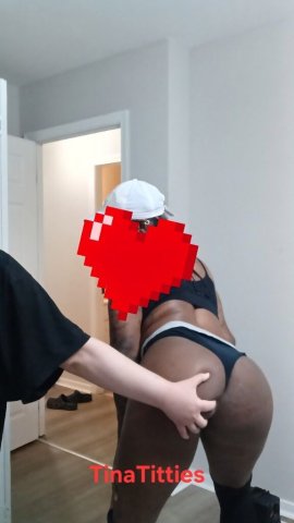 Two 19-Year-Olds in Richmond: NoW Outcall/InCall Facials & Bubblez - 1
