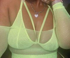 Phoenix escorts - Honey — Upscale Phoenix Companion for Dates, Massage, and Online Fun