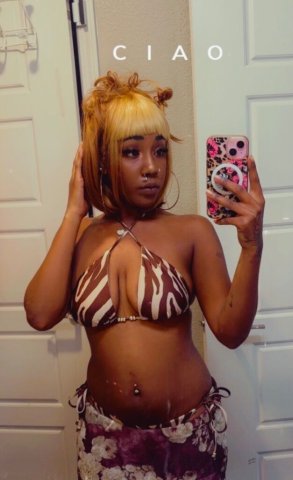 Latina Sexy Available — 26 - 1