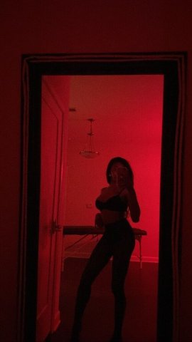 Busty & petite escort for outcalls in Racine/Kenosha — dinner dates, erotic body rubs & more - 1