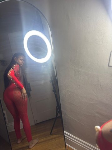 Buffalo Mixed Mami  (30) — Polished, sensual time - 1