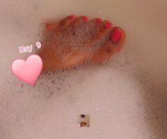 Iowa City escorts - Iowa City Female Escort — small frame