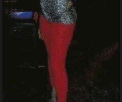 Iowa City Female Escort — small frame - Image 4