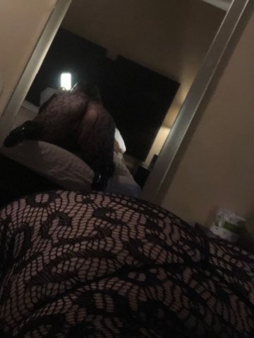 San Jose Female Escort — Private “Honey Pot” Adult Performance - 1