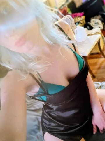 Lake Worth No-Deposit Special Female Escort — Car Date $100 with Nikki Slay - 1