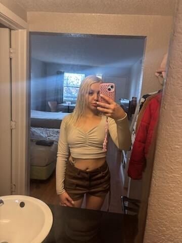 Outcalls only — Wichita Falls Female Escort (travel, lunch/dinner companionship) - 1