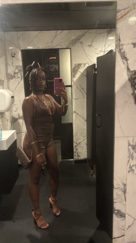 Late-Night Chocolate Snack — Renee (No Bare Kiss, Dates & Massages) - 1