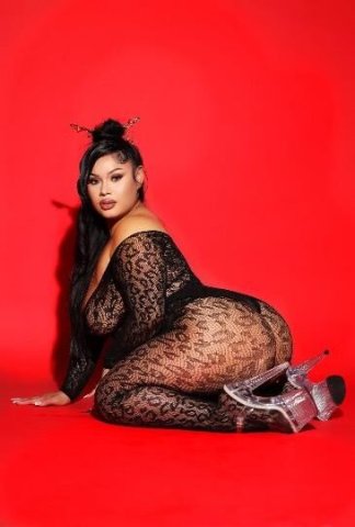 Sexy Latina Curvy Star Sex Therapist (24) — Tri-Cities, WA - 1