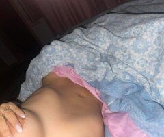 Flaca cerradita, Latina pequeña—fantasías, squirt y garganta profunda - Image 2