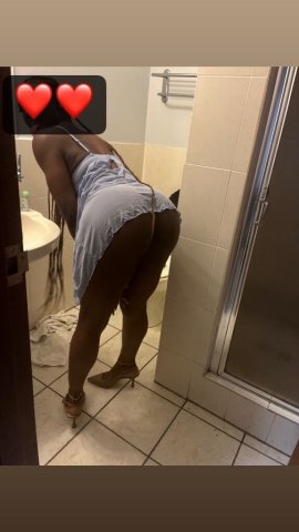 Chicago Female Escort — Incalls & Outcalls, WAPP + Throat Goat - 1