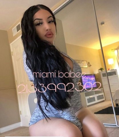 Real Thick Curvy Dream Doll in Los Angeles — Showered, Fresh & Clean - 1
