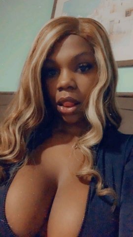 Yummy Chocolate Female Escort — Long Beach Outcall - 1